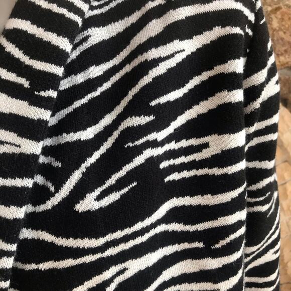 Westbound Petites Zebra Print Open Front Acrylic Cardigan Black White Women's PS - Picture 5 of 7